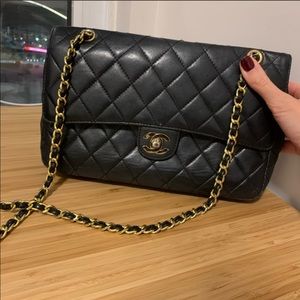 Quilted chain bag